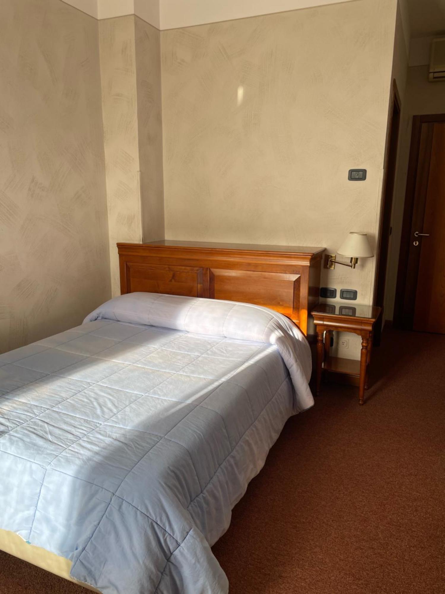 Albergo La Meridiana Castelnuovo del Garda Room photo
